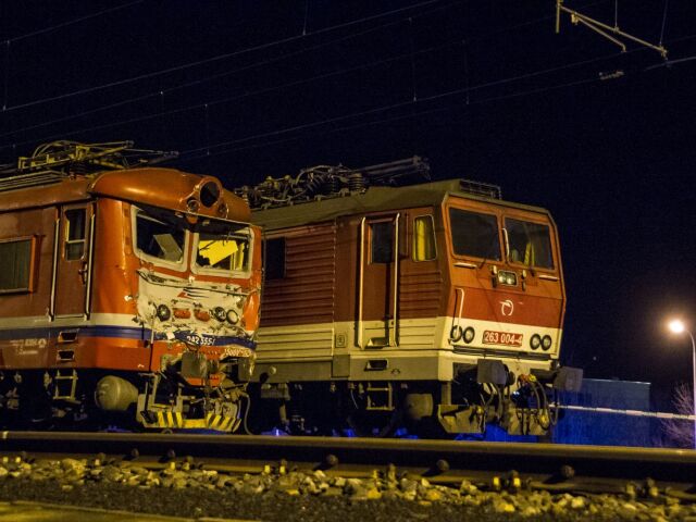 SR Pezinok doprava nehoda vlak zranení BAX