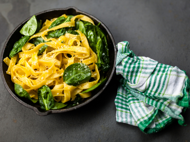 tagliatelle, špenát