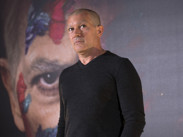 Španielsky herec Antonio Banderas poses predstavil v Madride novinku Genius Picasso. 