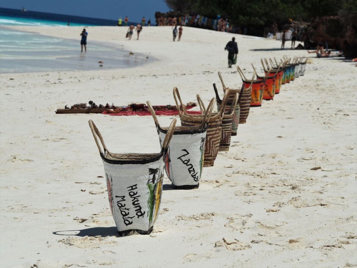 Zanzibar, pláž, oceán, tašky