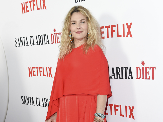Herečka Drew Barrymore na premiére filmu Santa Clarita Diet.