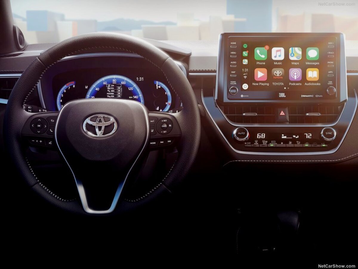 Toyota Corolla Hatchback - 2018