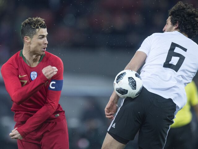Cristiano Ronaldo, Ahmed Hegazy,