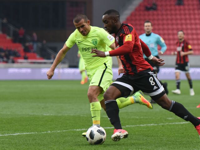 Viktor Pečovský, Reagy Ofosu