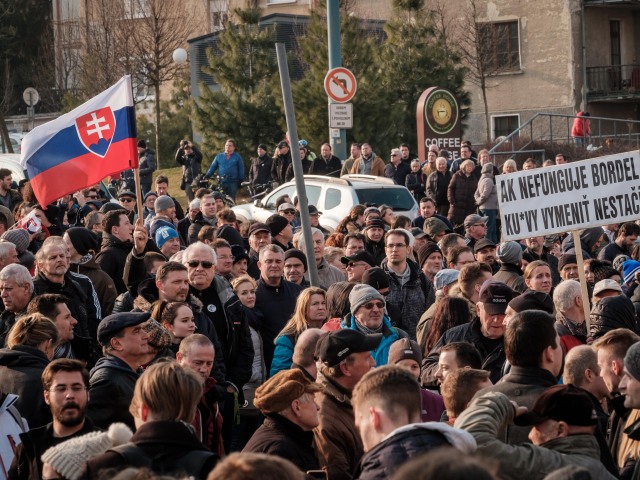 protest za vyslovenie nedôvery vláde, parlament