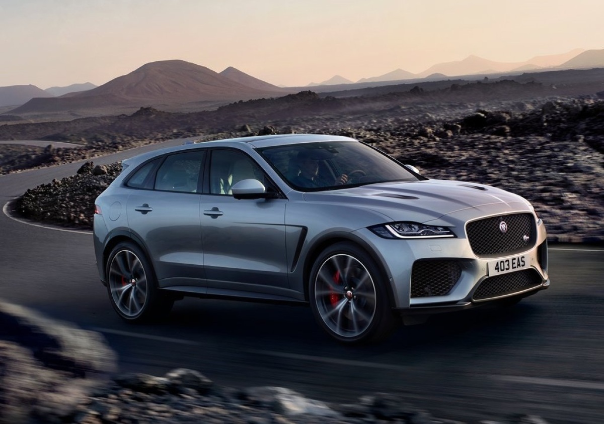 Jaguar-F-Pace SVR-2019-1024-01