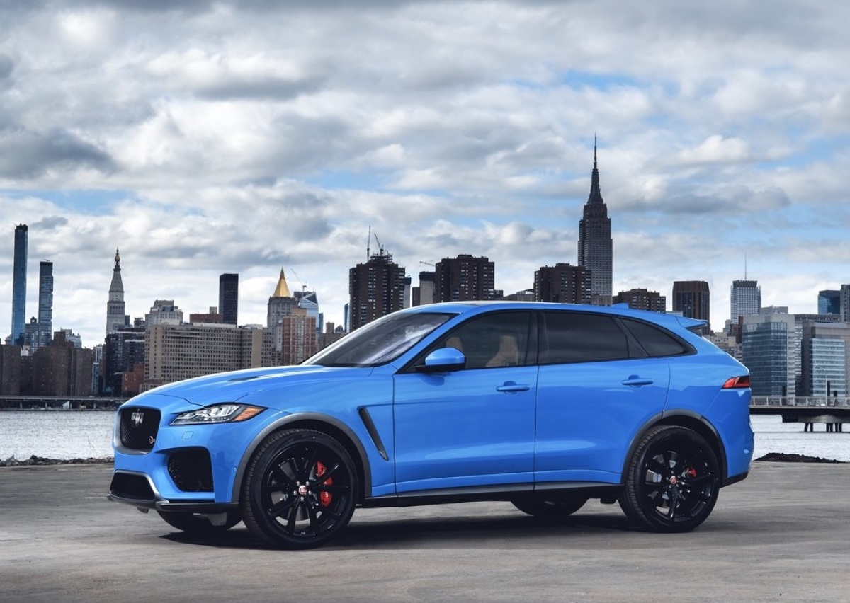 Jaguar-F-Pace SVR-2019-1024-05