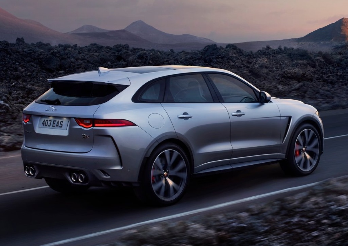 Jaguar-F-Pace SVR-2019-1024-0d