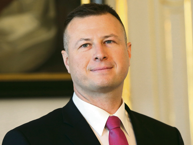 Gabor Gál, Kiska,