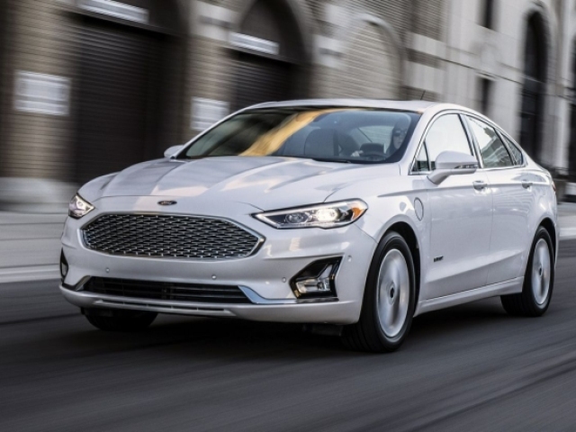 Ford Fusion 2019 druhy facelift prvni foto 02 800 600