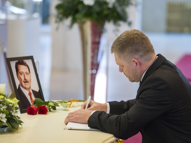 NRSR Kondolenčná Kniha Paška Smer