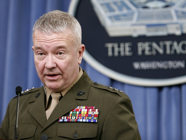 Pentagón, USA, generálporučík, Kenneth McKenzie