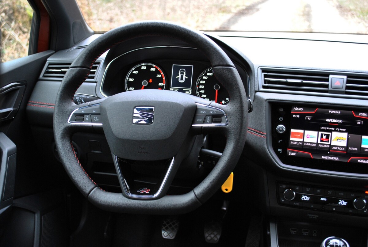 Seat Arona
