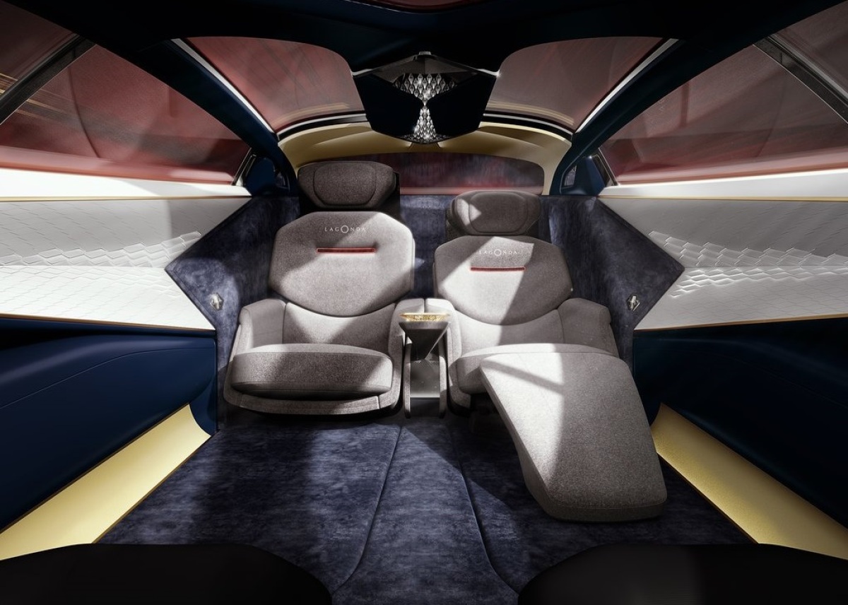 Aston Martin-Lagonda Vision Concept-2018-1024-12