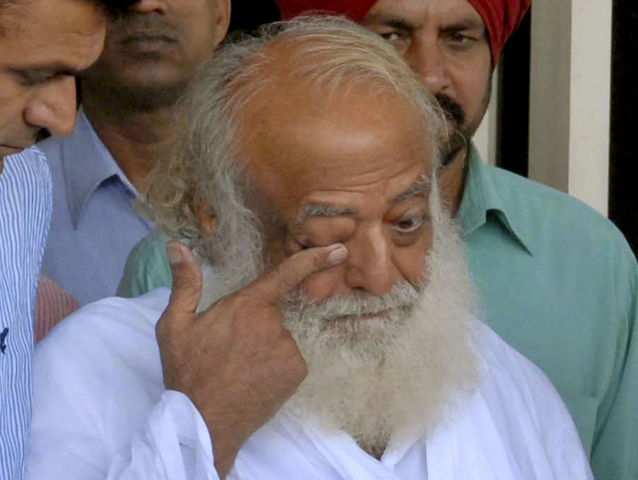 India zznásilnenie guru Bapu