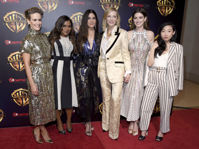 Sarah Paulson, Mindy Kaling, Sandra Bullock, Cate Blanchett, Anne Hathaway a Awkwafina
