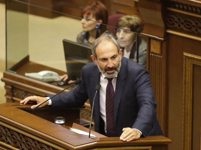 Arménsko parlament premiér neschválenie