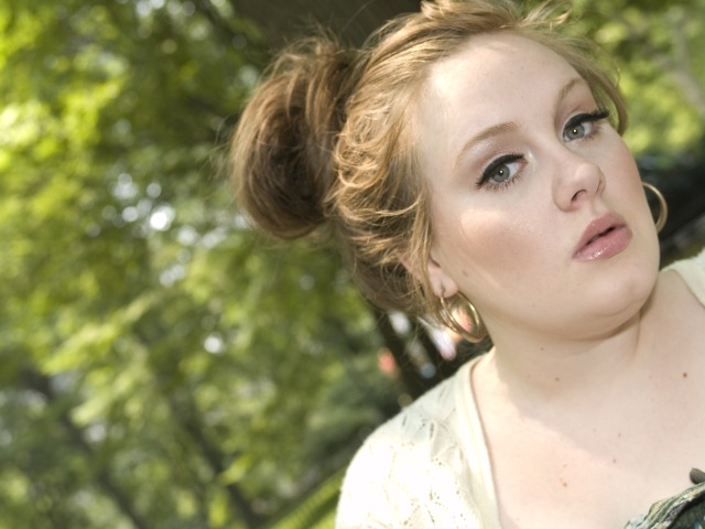 Rok 2008: Speváčka Adele na fotografii z New Yorku. 