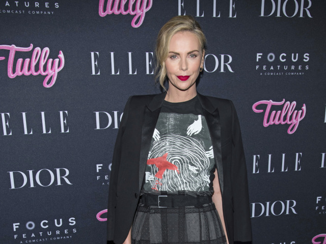 Herečka Charlize Theron na premiére filmu Tully v New Yorku. 