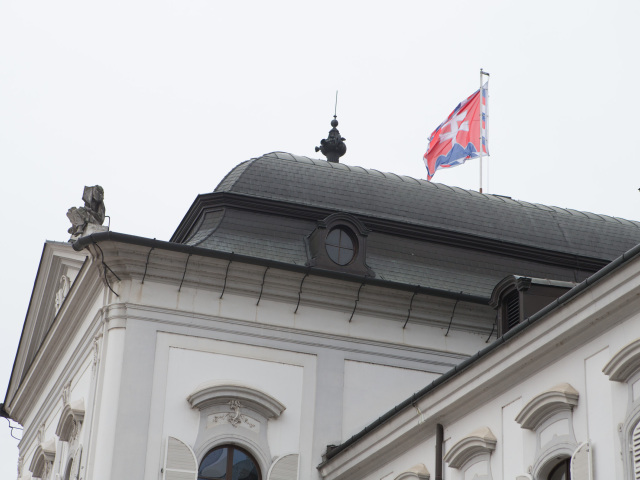 Palác, Kiska, štandarda