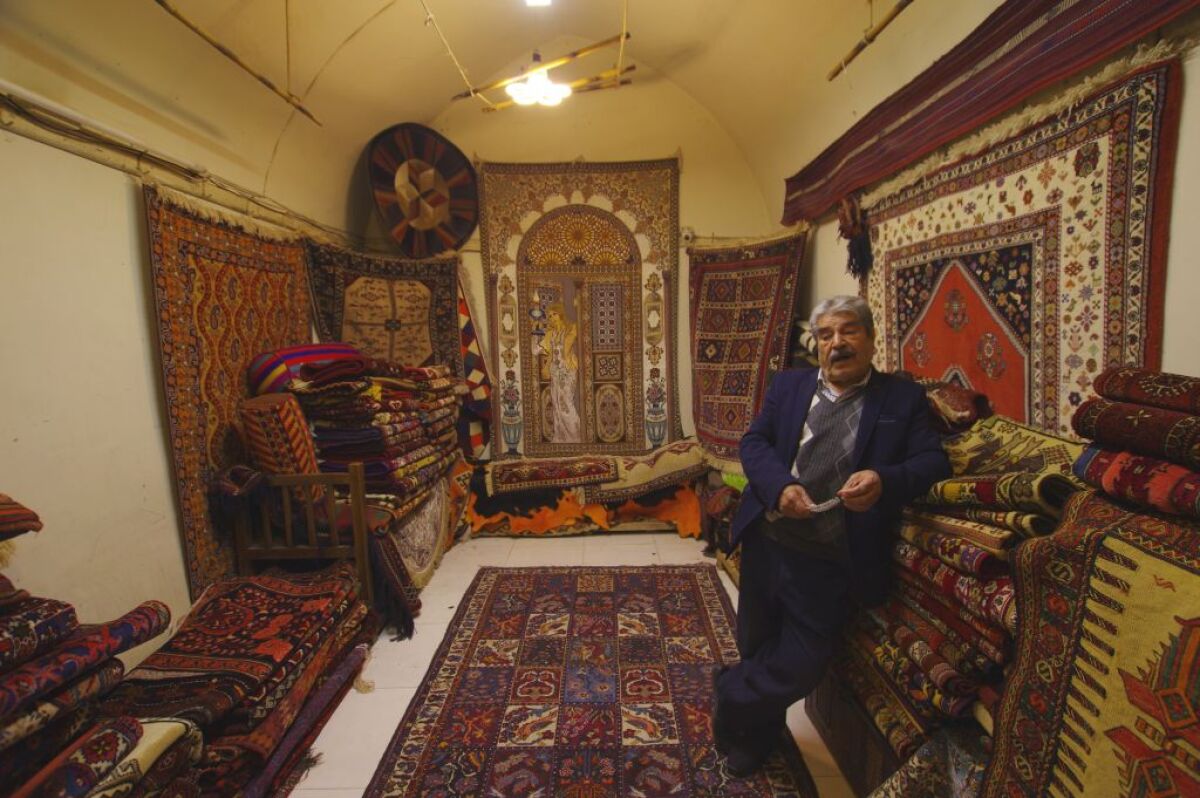 Irán, koberce, bazár