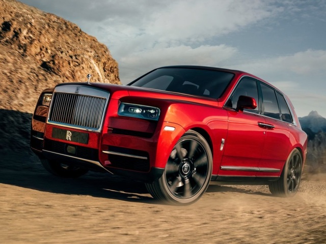 Rolls-Royce-Cullinan-2019-1024-04