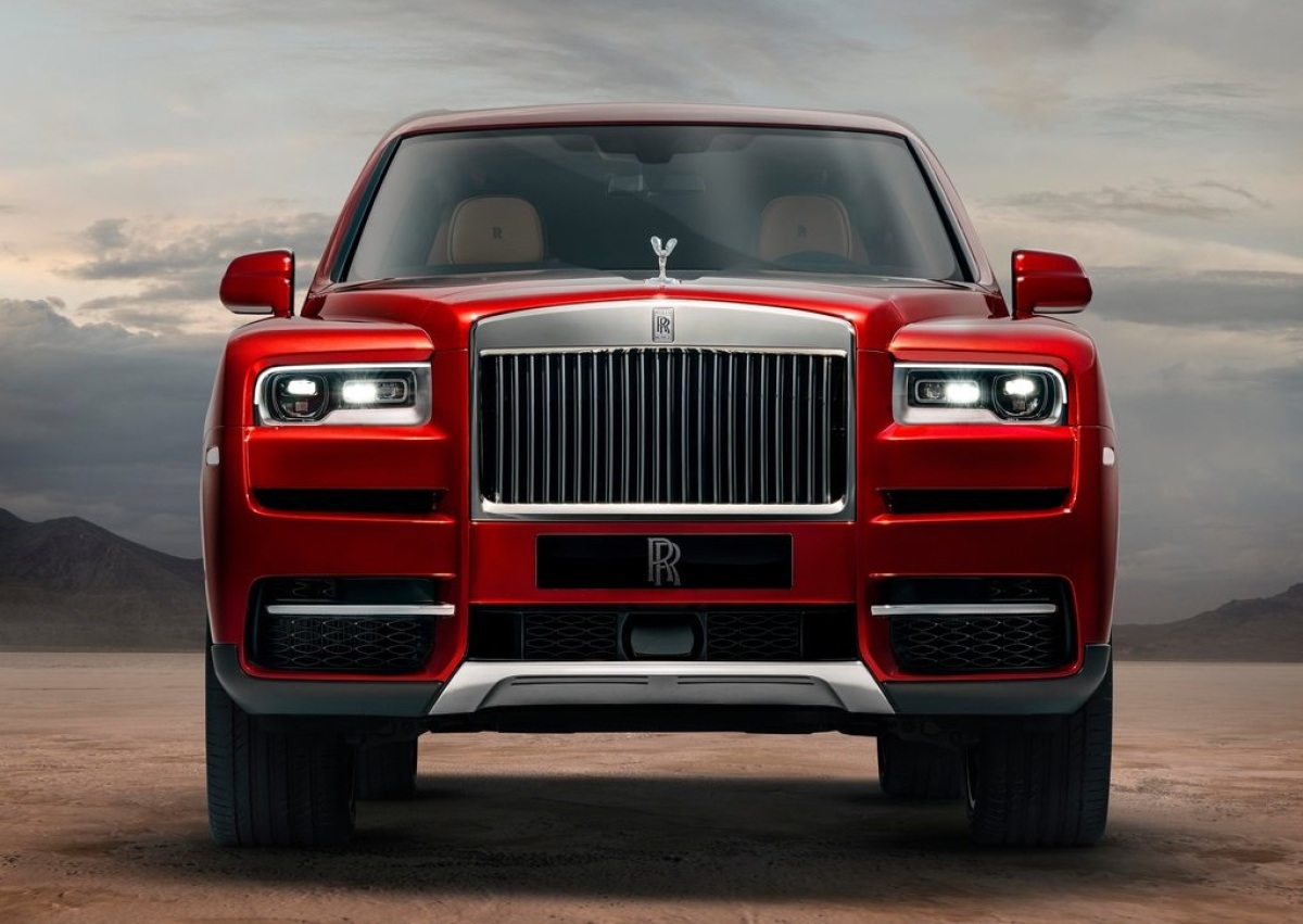 Rolls-Royce-Cullinan-2019-1024-0d