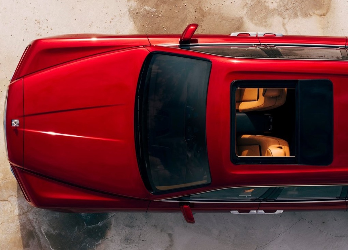 Rolls-Royce-Cullinan-2019-1024-1e