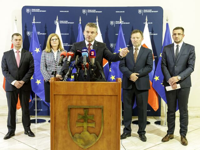 Potravinárska komora Slovenska,  Daniel Poturnay, Gabriela Matečná, Peter Pellegrini