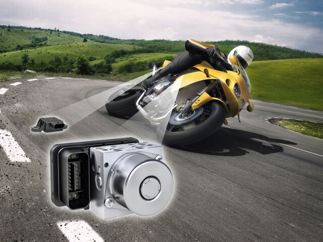 Bosch - systém proti pádu motocykla
