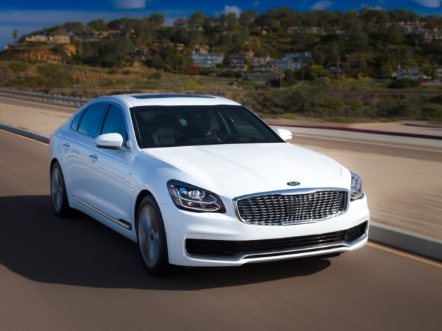 Kia-K900-2019-1024-09