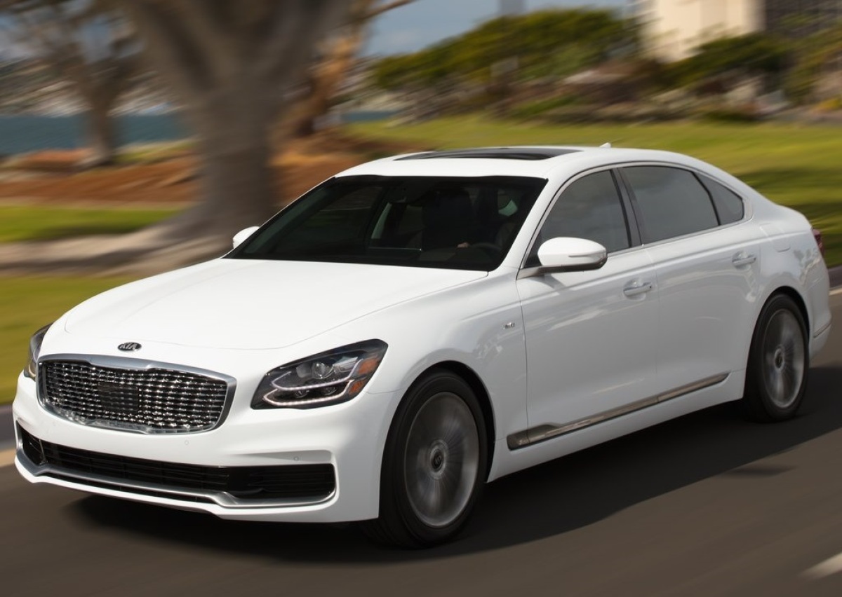 Kia-K900-2019-1024-04