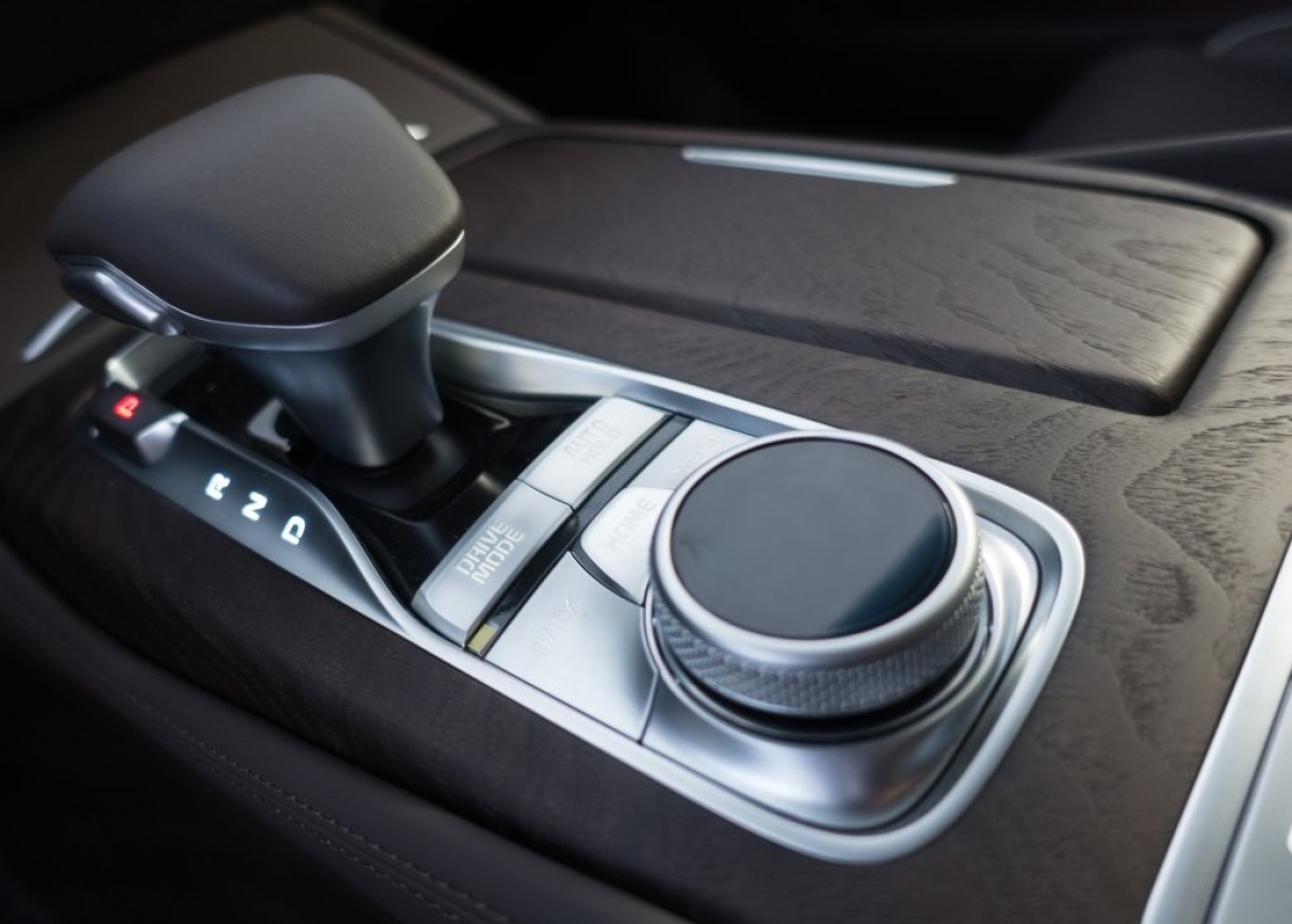 Kia-K900-2019-1024-15