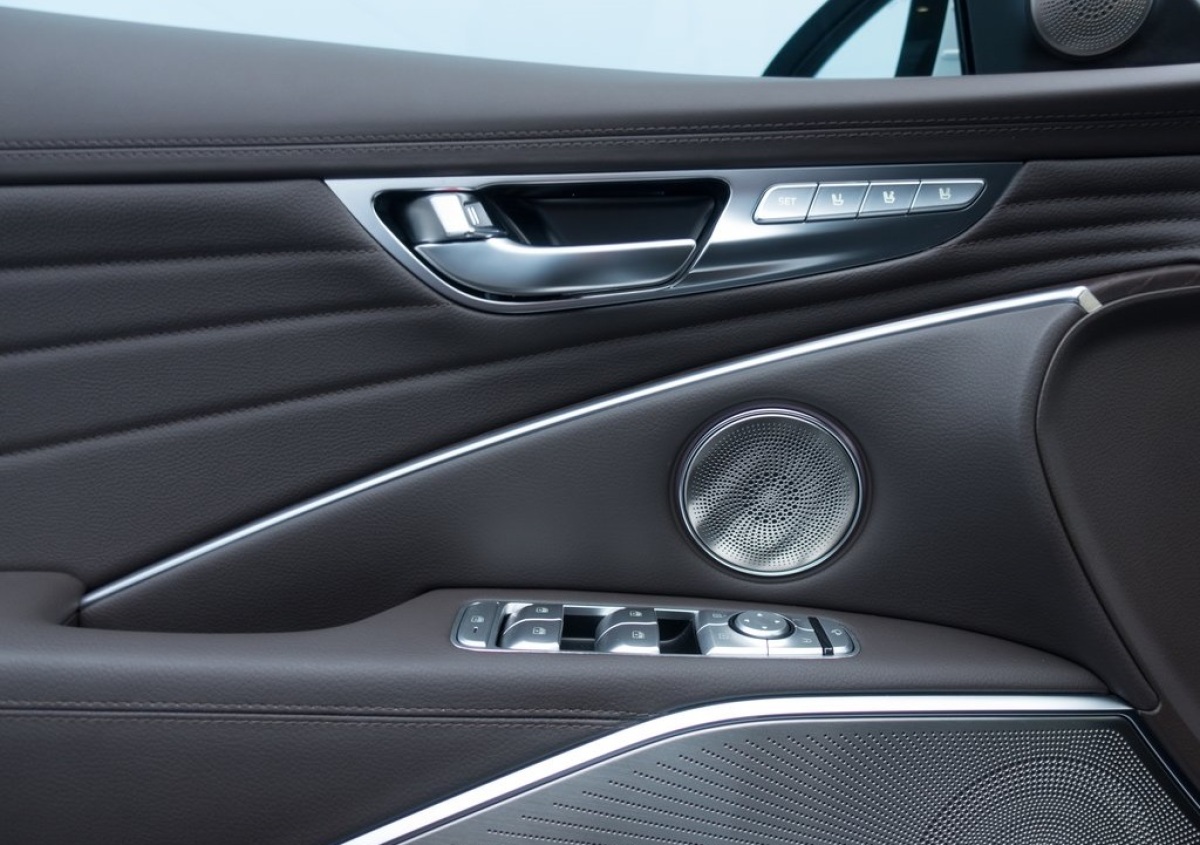 Kia-K900-2019-1024-17