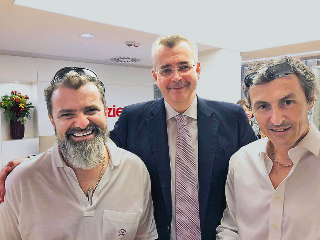 Patrik Tkáč (J&T), Jaroslav Tvrdík (CEFC Europe), Dušan Palcr
