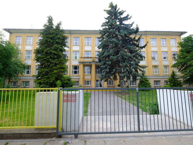 škola, Šamorín, Základná škola Mateja Bela