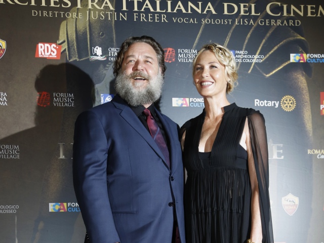 Russell Crowe a herečka Connie Nielsen