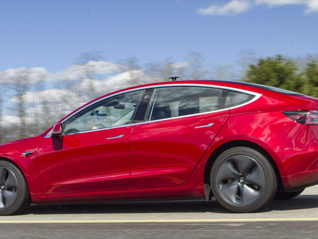 Tesla 3 - brzdy