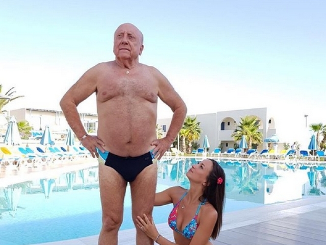 Hudobník Felix Slováček a jeho priateľka Lucie Gelemová. 
