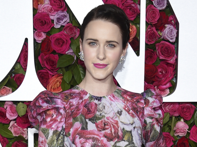 Herečka Rachel Brosnahan na vyhlásení cien Tony. 