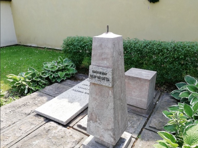 pomnik _NEPOUZIVAT