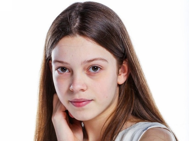 Mladá speváčka Courtney Hadwin na zábere televízie NBC. 