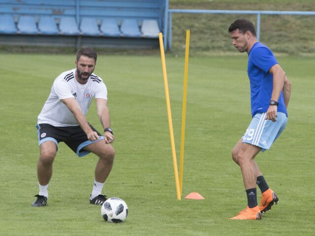 SR Futbal ŠK Slovan Bratislava príprava letná začiatok BAX