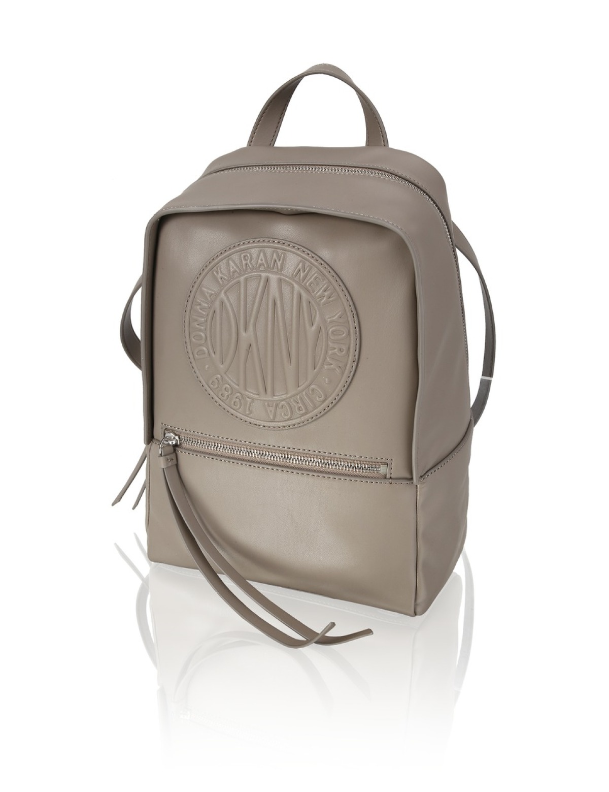 Ruksak DKNY, predáva sa za 189,95 eura v Humanic. 