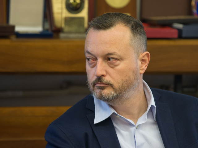 vybor pre obranu a bezpecnost, Krajniak,