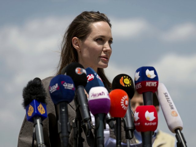 Herečka Angelina Jolie navštívila počas víkendu Mósul aj Dohuk.