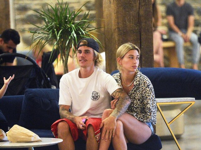 Justin Bieber a jeho "staronová" priateľka - modelka Hailey Baldwin