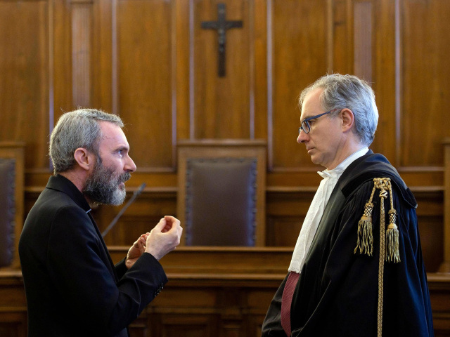 Vatikán, diplomat, Carlo Alberto Capella, právnik, súd