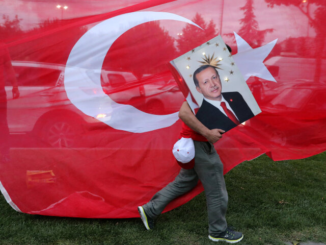 Recep Tayyip Erdogan vyhral prezidentské voľby.