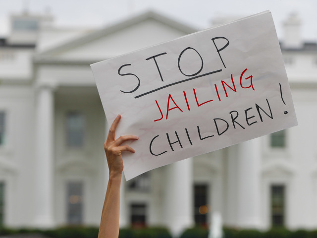 Trump, imigranti, deti,